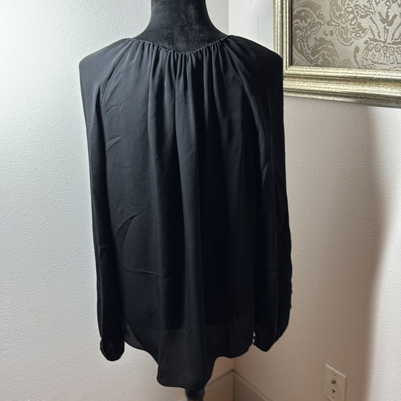 Diane von Furstenberg black 100% silk long balloon sleeves top blouse - Picture 4 of 8